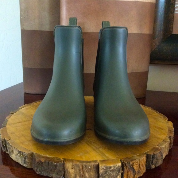 Sam Edelman Women’s Waterproof Boots - Picture 2 of 9